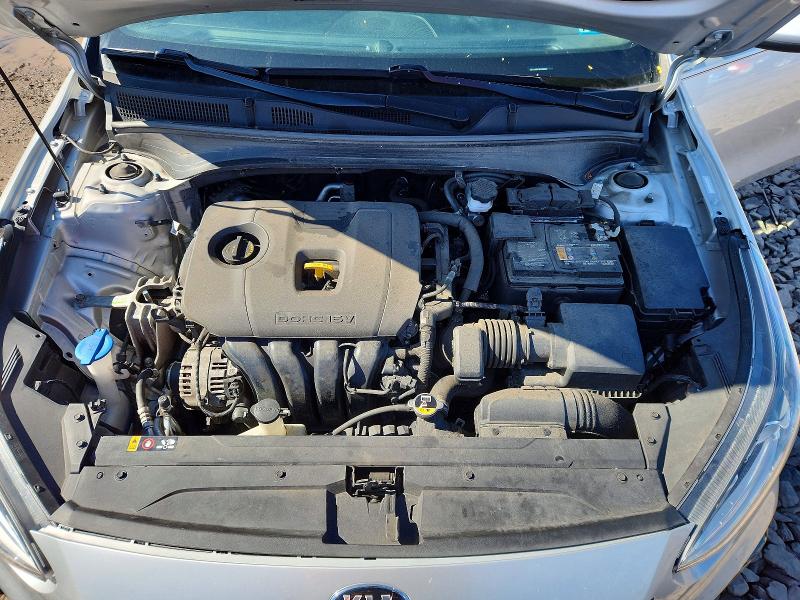 47215816 :رقم المزاد ، 3KPF24AD7ME386653 vin ، 2021 Kia Forte مزاد بيع