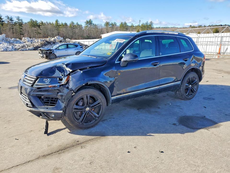 Продажа на аукционе авто 2017 Volkswagen Touareg, vin: WVGRF7BP9HD003651, номер лота: 46289906