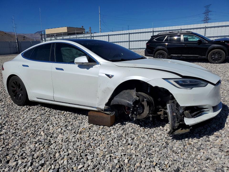 41832036 :رقم المزاد ، 5YJSA1E23KF347865 vin ، 2019 Tesla Model S مزاد بيع