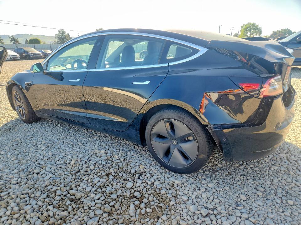 Продажа на аукционе авто 2018 Tesla Model 3, vin: 5YJ3E1EA3JF157398, номер лота: 46331846