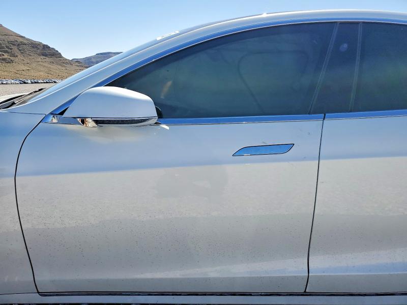 41832036 :رقم المزاد ، 5YJSA1E23KF347865 vin ، 2019 Tesla Model S مزاد بيع