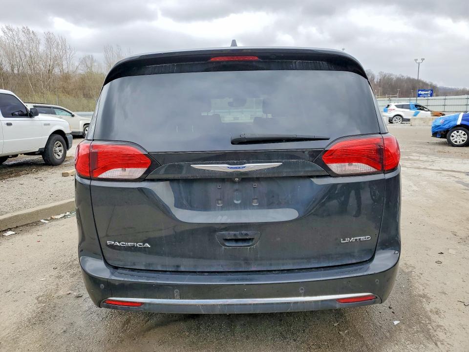 45958426 :رقم المزاد ، 2C4RC1GG5JR340551 vin ، 2018 Chrysler Pacifica مزاد بيع