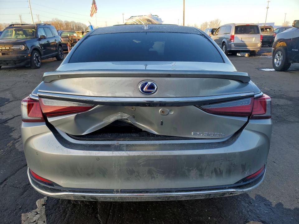 41974306 :رقم المزاد ، 58ADA1C13MU012218 vin ، 2021 Lexus Es 300h مزاد بيع