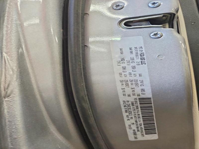 46021126 :رقم المزاد ، 2C4RC1BG1JR236131 vin ، 2018 Chrysler Pacifica مزاد بيع