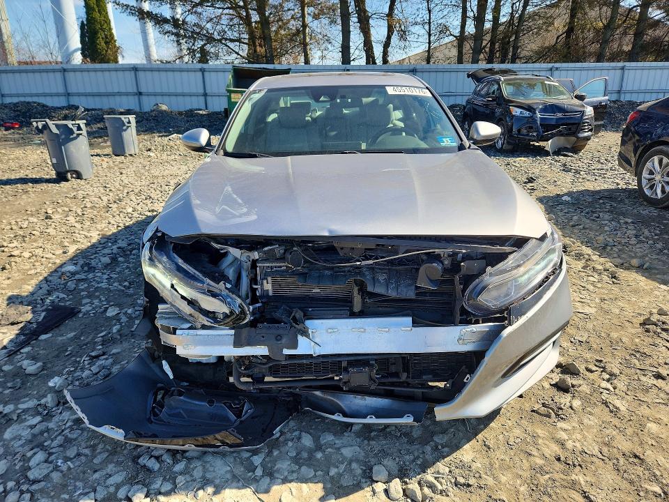 2018 Honda Accord მანქანა იყიდება აუქციონზე, vin: 1HGCV3F48JA004630, აუქციონის ნომერი: 45510176