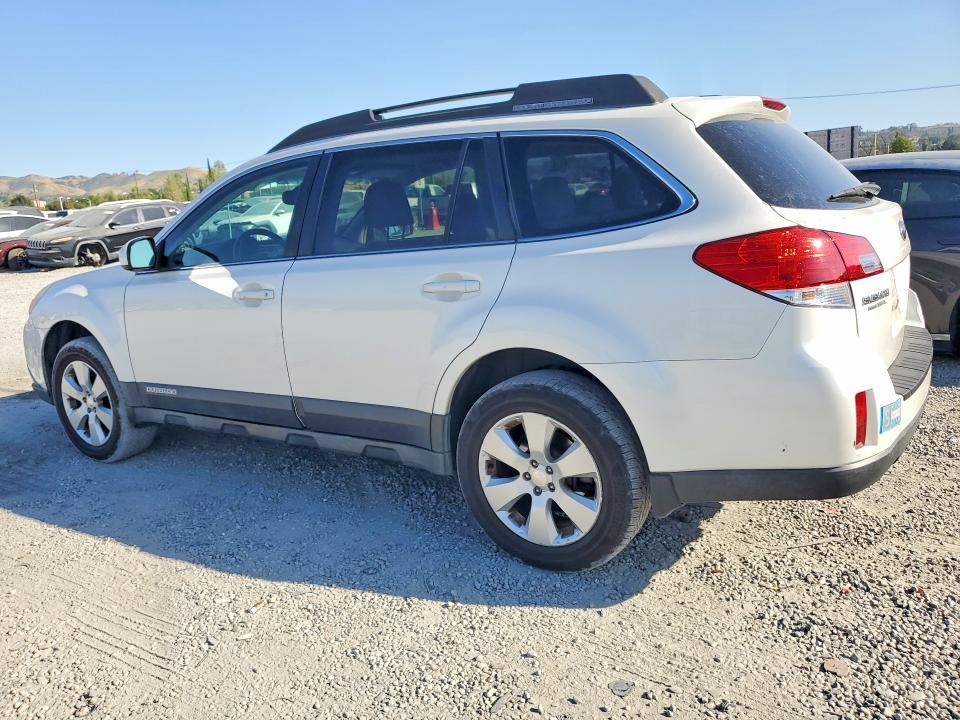 46548496 :رقم المزاد ، 4S4BRCCC4C3268179 vin ، 2012 Subaru Outback مزاد بيع
