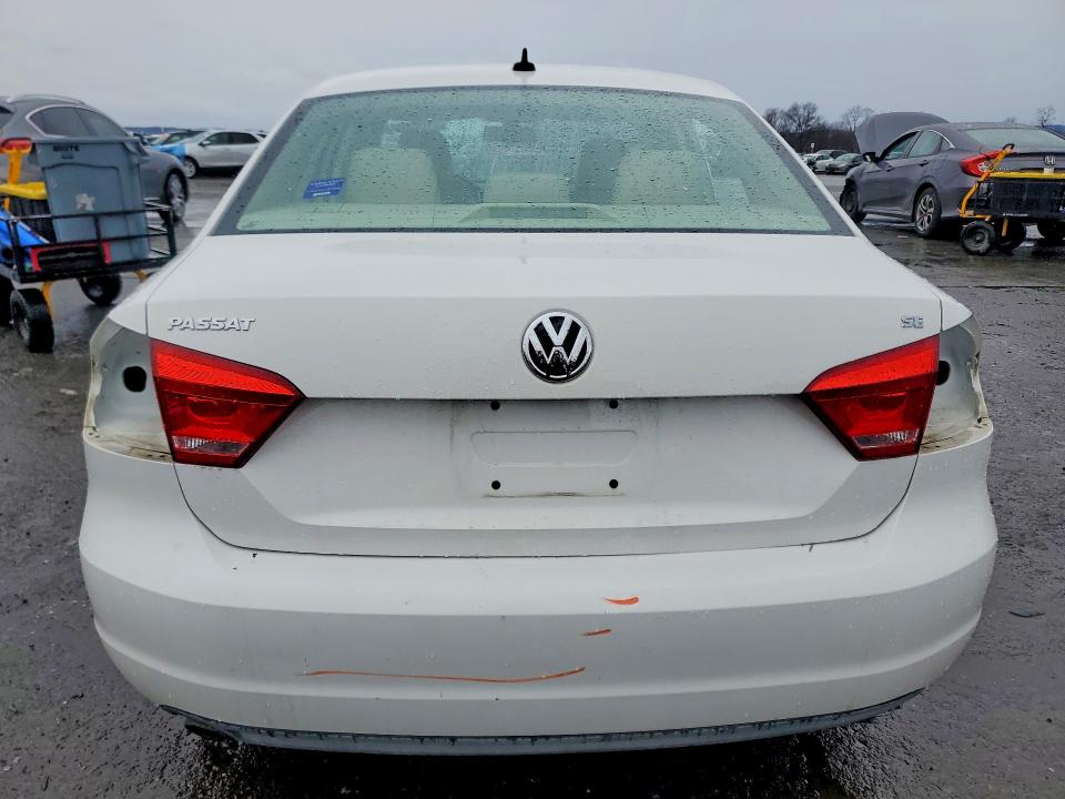 41723856 :رقم المزاد ، 1VWBP7A30CC076694 vin ، 2012 Volkswagen Passat مزاد بيع