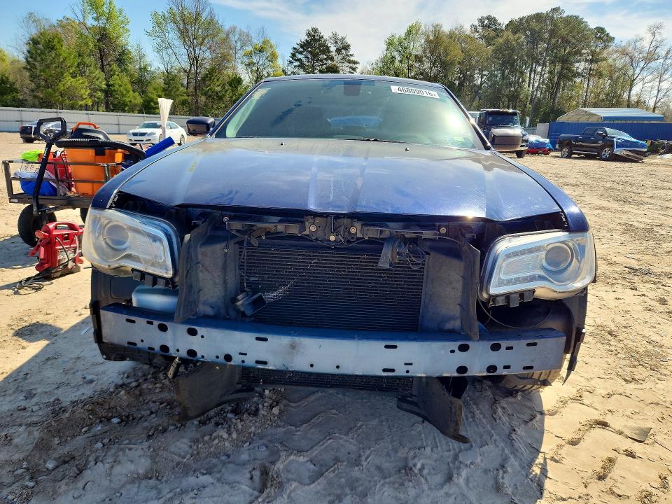 Продажа на аукционе авто 2015 Chrysler 300, vin: 2C3CCAAG1FH882357, номер лота: 46809016