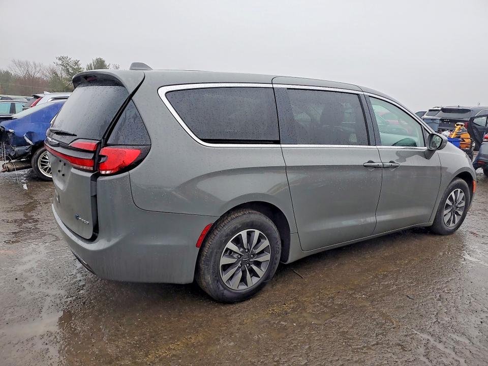 2022 Chrysler Pacifica მანქანა იყიდება აუქციონზე, vin: 2C4RC1L79NR206945, აუქციონის ნომერი: 79710195
