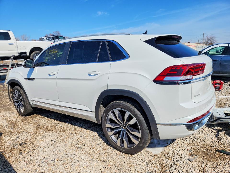 46033196 :رقم المزاد ، 1V2SE2CA7MC233578 vin ، 2021 Volkswagen Atlas Cross Sport مزاد بيع