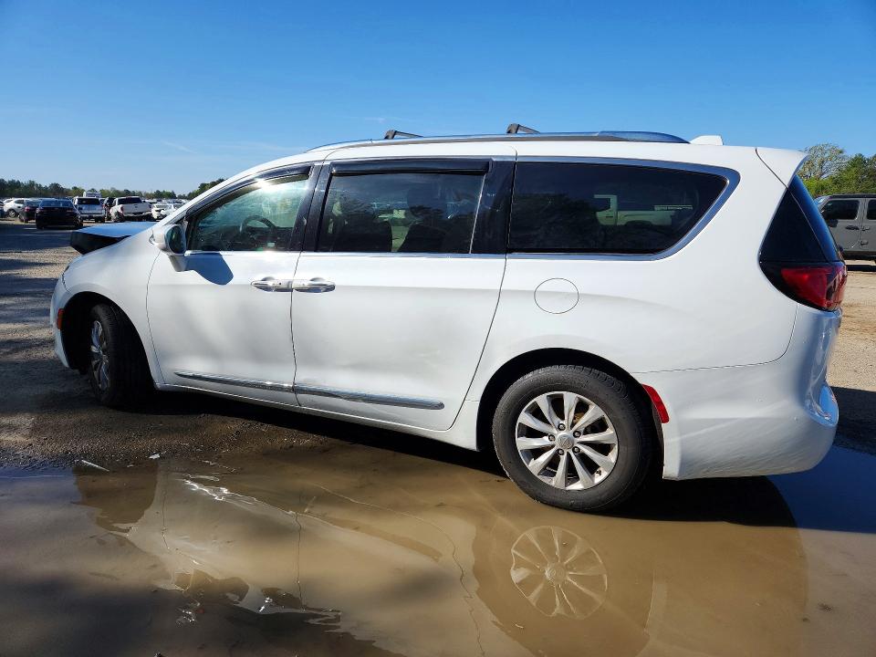 Продажа на аукционе авто 2018 Chrysler Pacifica, vin: 2C4RC1BG9JR120210, номер лота: 46497136