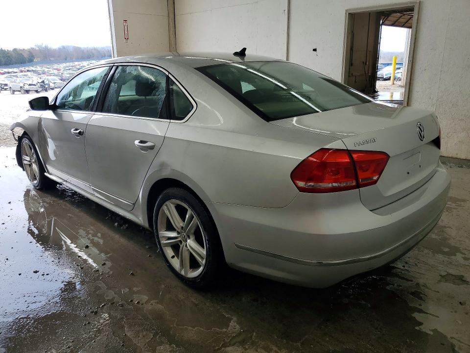 Продажа на аукционе авто 2014 Volkswagen Passat, vin: 1VWBN7A33EC085561, номер лота: 79454115