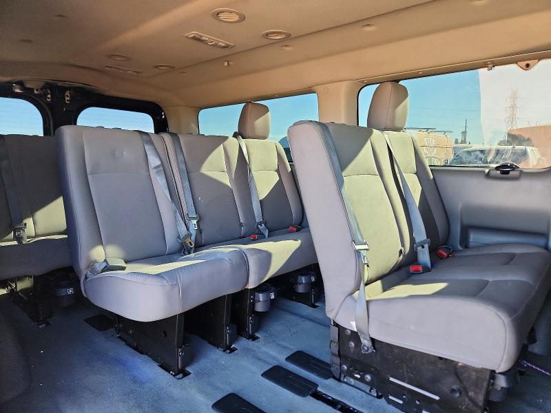 47622576 :رقم المزاد ، 5BZBF0AA7GN852888 vin ، 2016 Nissan Nv مزاد بيع
