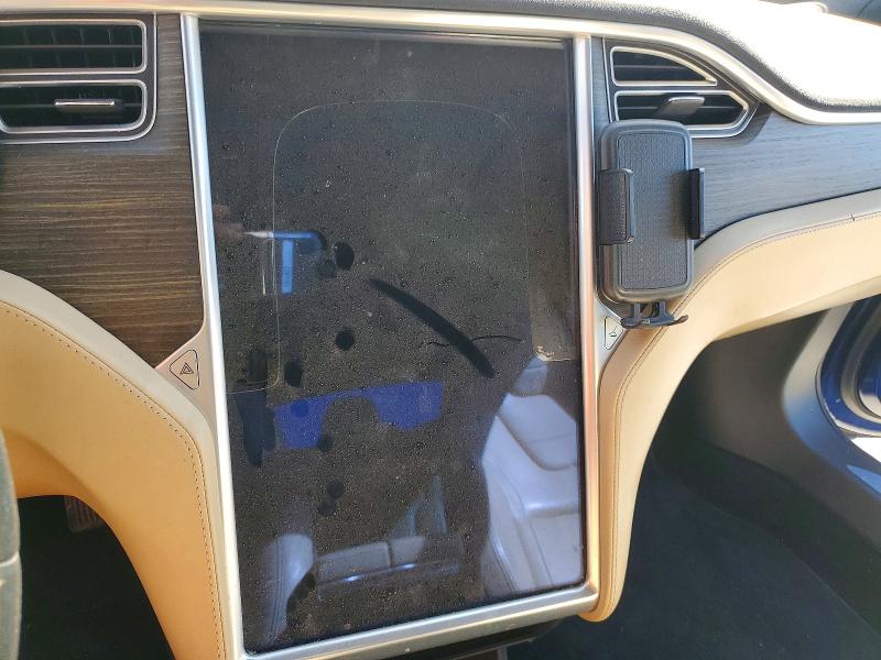 Продажа на аукционе авто 2015 Tesla Model S, vin: 5YJSA1E2XFF120162, номер лота: 79837635