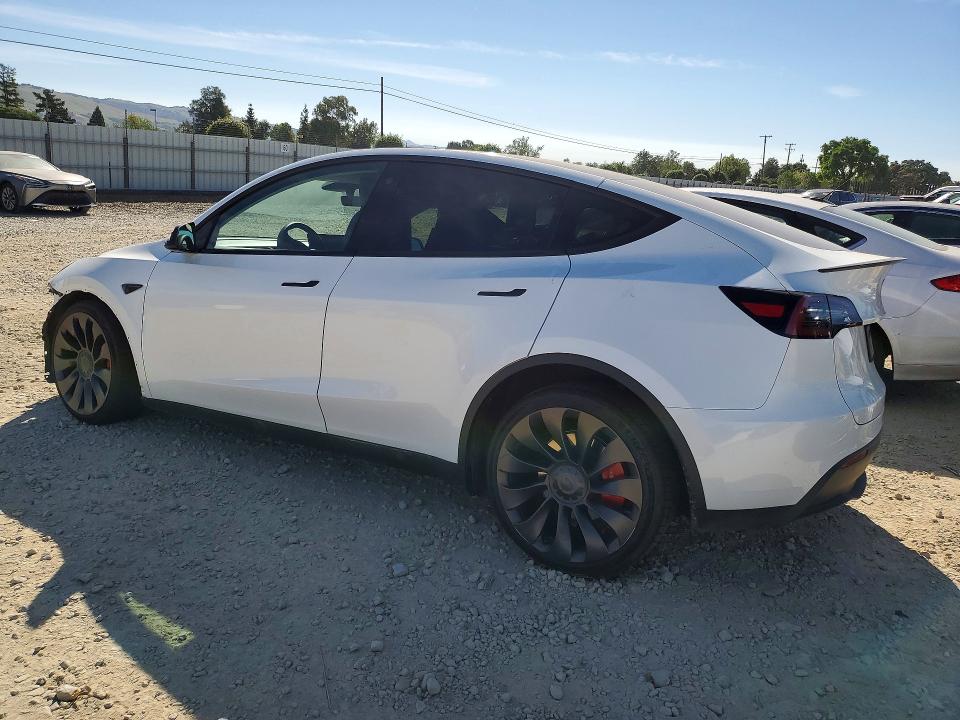 46769326 :رقم المزاد ، 7SAYGDEF3PF707529 vin ، 2023 Tesla Model Y مزاد بيع