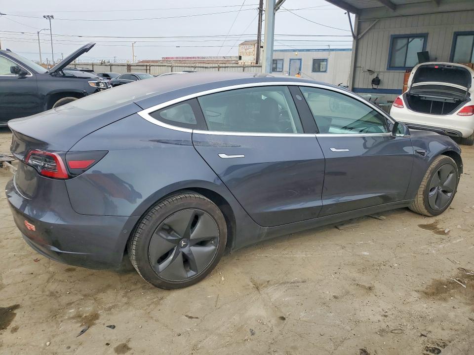 Продаж на аукціоні авто 2018 Tesla Model 3, vin: 5YJ3E1EA9JF035385, номер лоту: 47906696