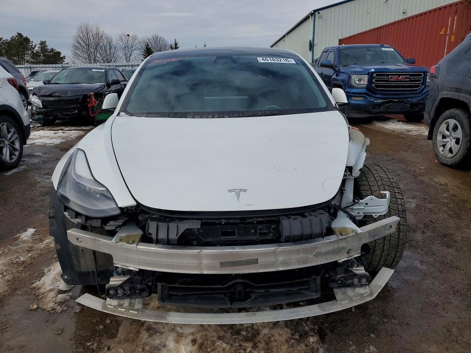 46103216 :رقم المزاد ، 5YJ3E1EB8NF120071 vin ، 2022 Tesla Model 3 مزاد بيع