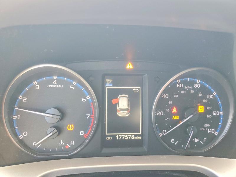 2018 Toyota Rav4 მანქანა იყიდება აუქციონზე, vin: JTMZFREV3JJ212241, აუქციონის ნომერი: 46050906