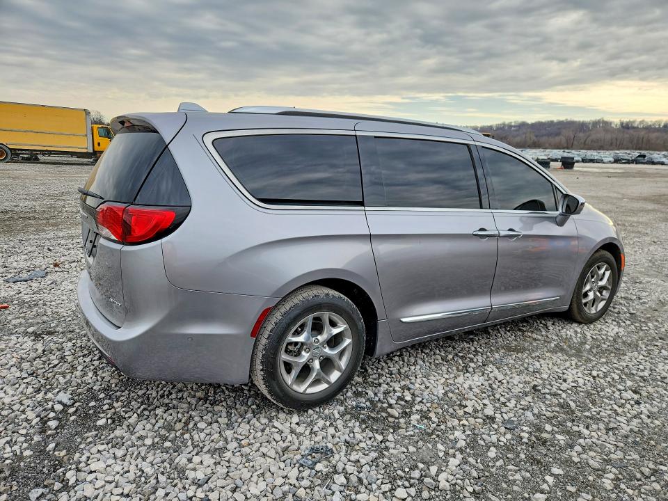 Продажа на аукционе авто 2017 Chrysler Pacifica, vin: 2C4RC1GG7HR747958, номер лота: 46818376