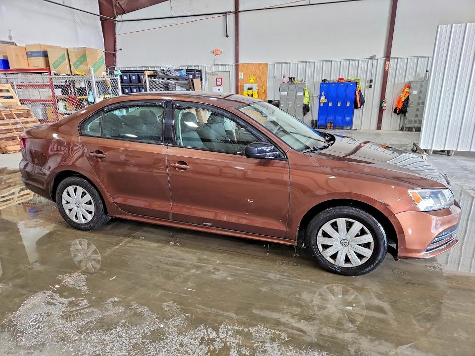 46647606 :رقم المزاد ، 3VW267AJXGM410493 vin ، 2016 Volkswagen Jetta مزاد بيع
