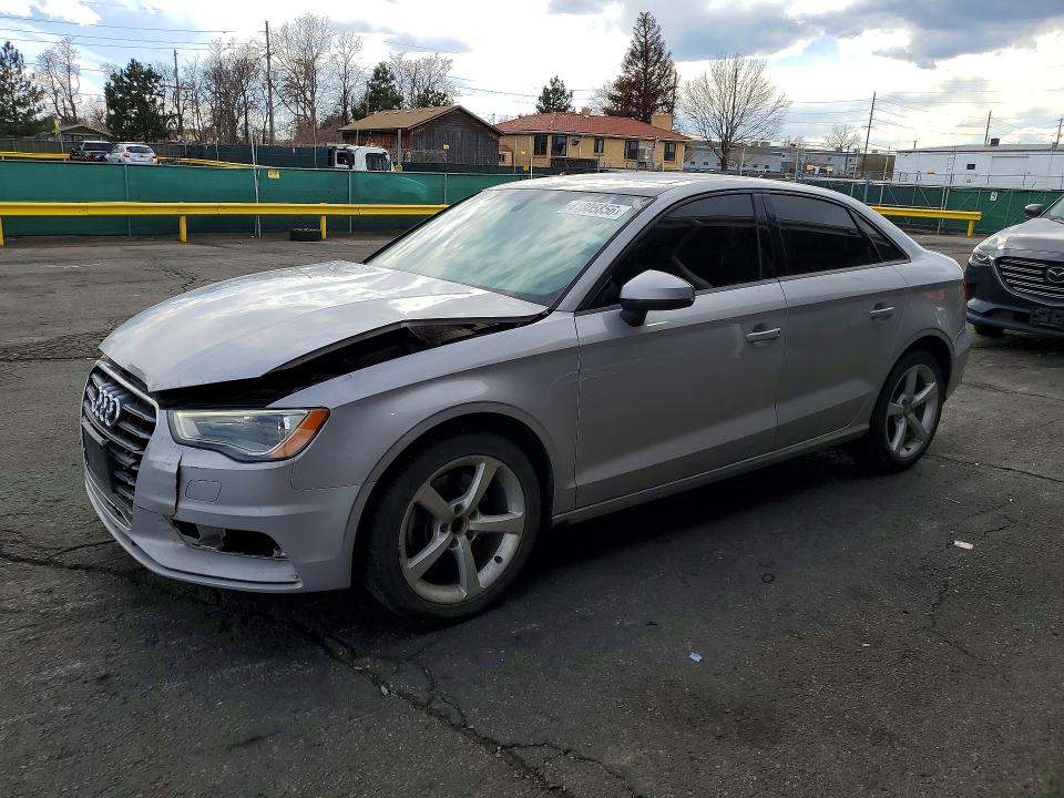 41805856 :رقم المزاد ، WAUBFGFF2F1140983 vin ، 2015 Audi A3 مزاد بيع