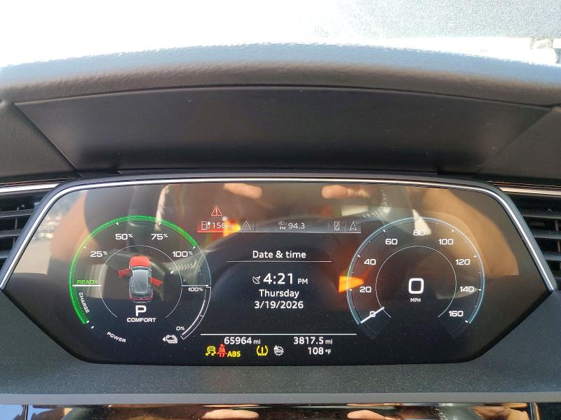 Продаж на аукціоні авто 2019 Audi E-tron, vin: WA1LAAGE4KB024692, номер лоту: 46933976