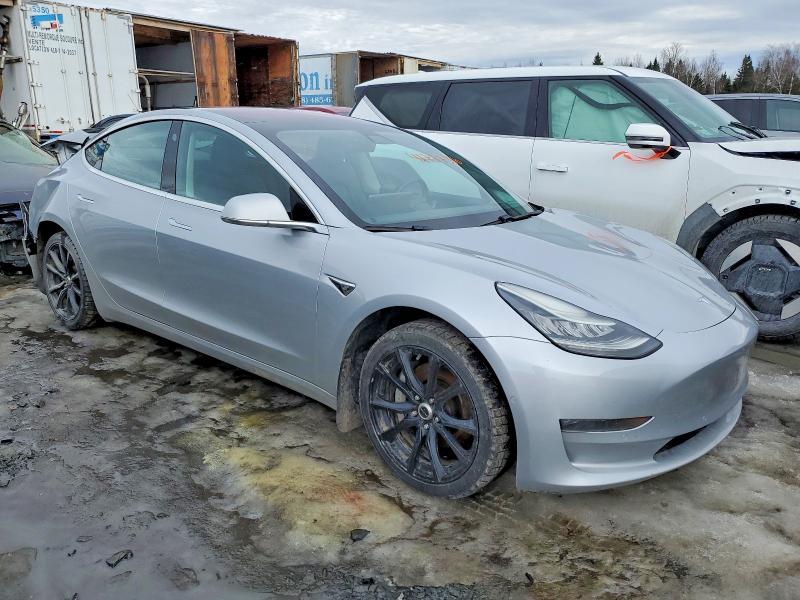 41757316 :رقم المزاد ، 5YJ3E1EB8JF106973 vin ، 2018 Tesla Model 3 مزاد بيع