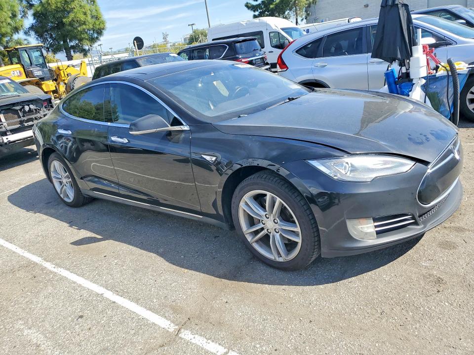 Продажа на аукционе авто 2013 Tesla Model S, vin: 5YJSA1CP8DFP11764, номер лота: 79683835