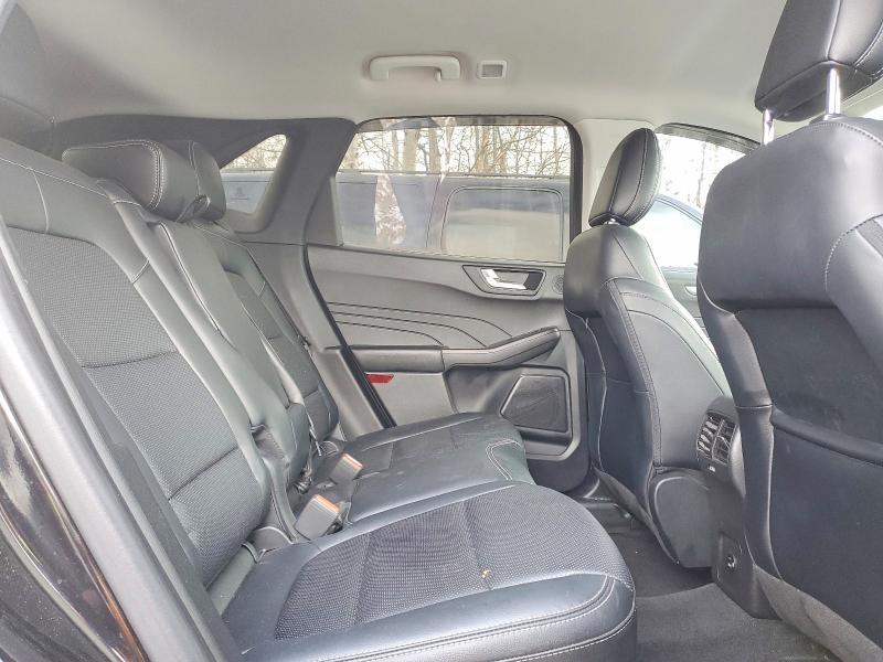 46385566 :رقم المزاد ، 1FMCU9DZ4MUA60498 vin ، 2021 Ford Escape مزاد بيع