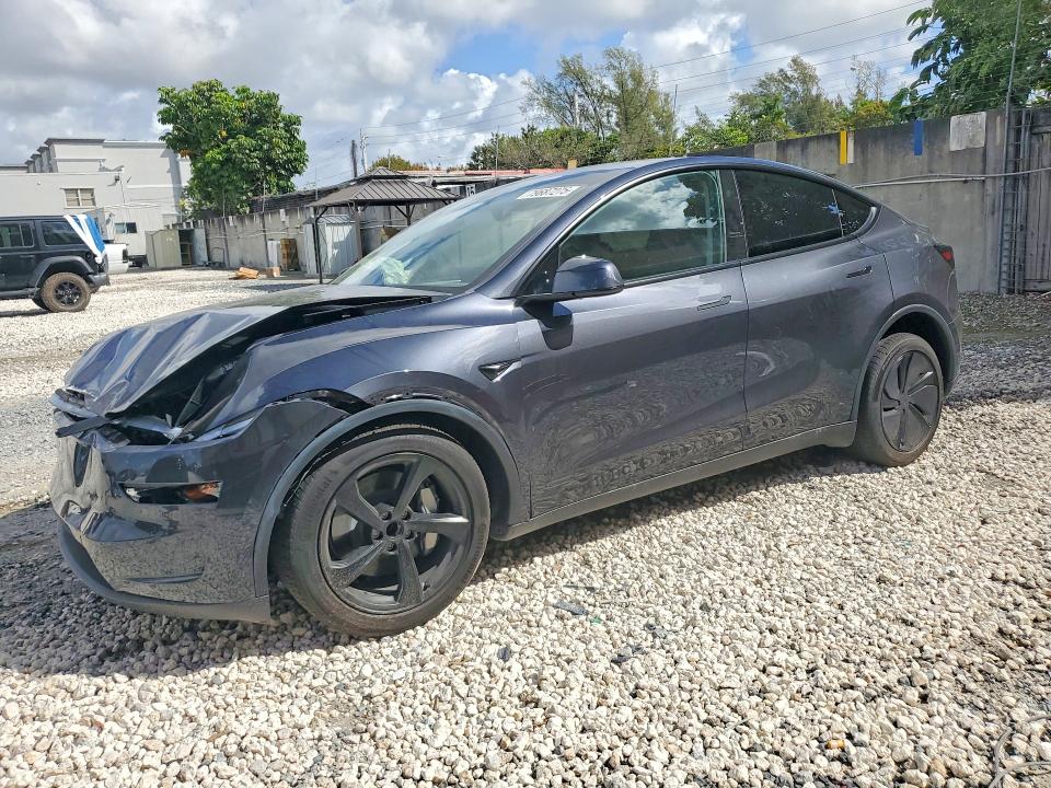 2026 Tesla Model Y მანქანა იყიდება აუქციონზე, vin: 7SAYGDED5TF387297, აუქციონის ნომერი: 79687275