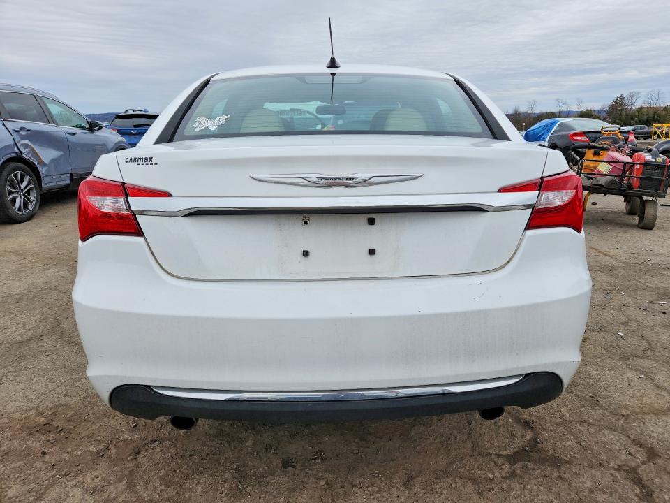 47739706 :رقم المزاد ، 1C3CCBCG5EN136017 vin ، 2014 Chrysler 200 مزاد بيع