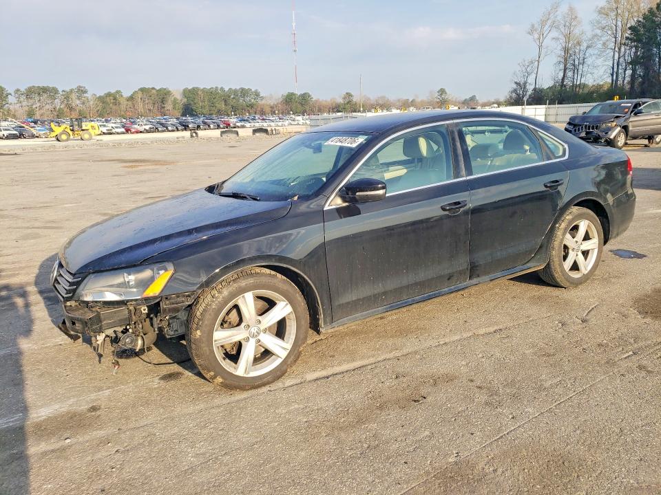 2015 Volkswagen Passat მანქანა იყიდება აუქციონზე, vin: 1VWAS7A31FC090750, აუქციონის ნომერი: 41848706