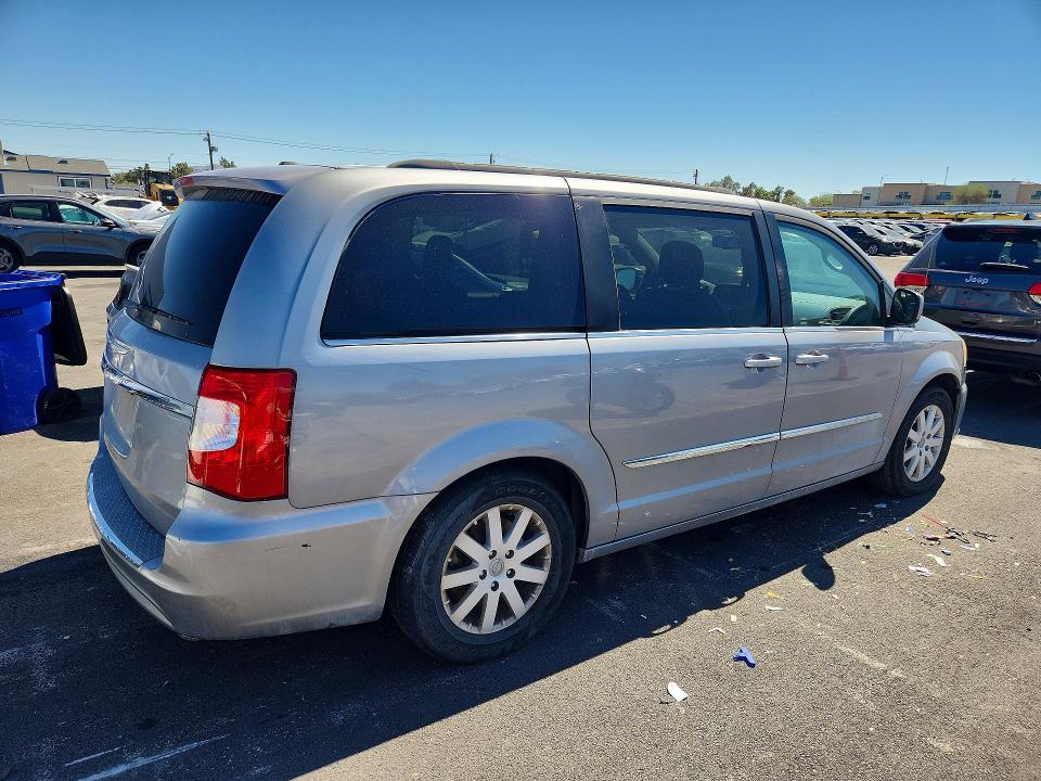 2015 Chrysler Town & Country მანქანა იყიდება აუქციონზე, vin: 2C4RC1BGXFR661807, აუქციონის ნომერი: 46766636