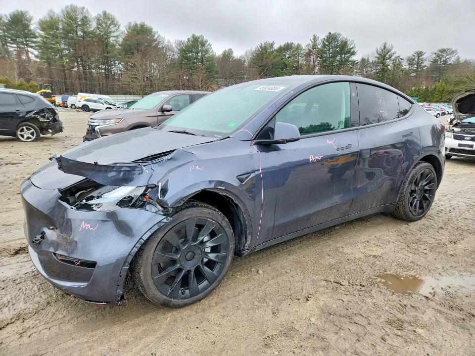46924006 :رقم المزاد ، 7SAYGDEE2SA361406 vin ، 2025 Tesla Model Y مزاد بيع