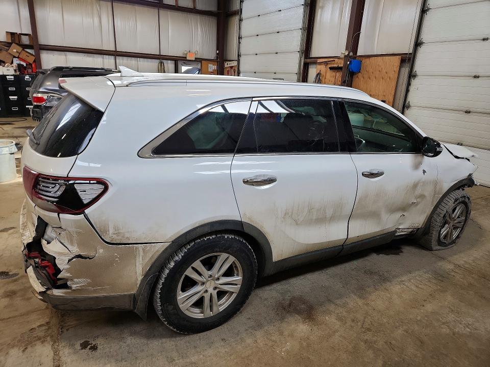 2019 Kia Sorento მანქანა იყიდება აუქციონზე, vin: 5XYPGDA51KG458638, აუქციონის ნომერი: 41768576