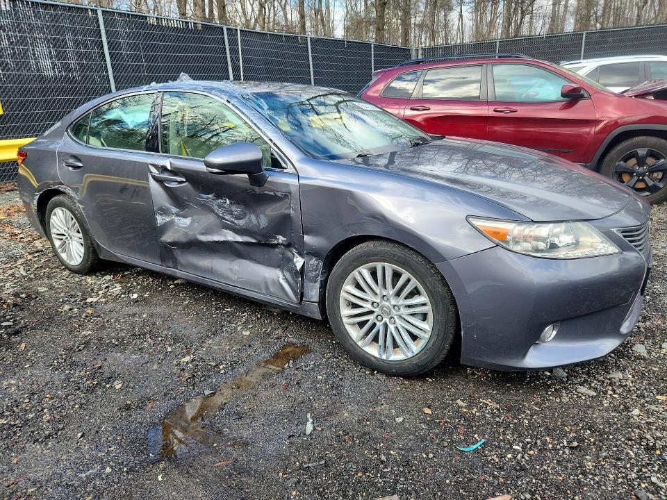 46443346 :رقم المزاد ، JTHBK1GG2D2049561 vin ، 2013 Lexus Es 350 مزاد بيع