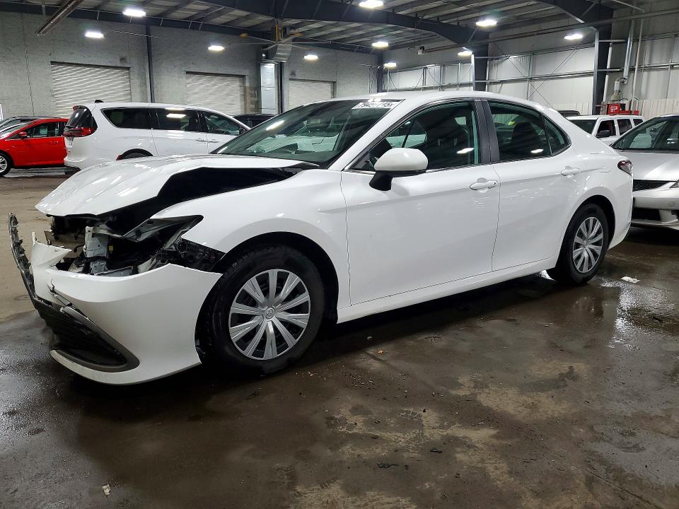 79497745 :رقم المزاد ، 4T1C31AKXNU581464 vin ، 2022 Toyota Camry Hybrid مزاد بيع