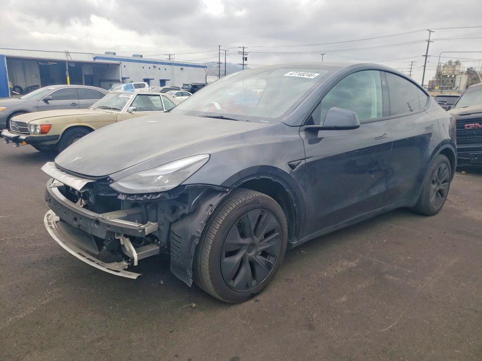 47748246 :رقم المزاد ، 7SAYGDED9SF249163 vin ، 2025 Tesla Model Y مزاد بيع