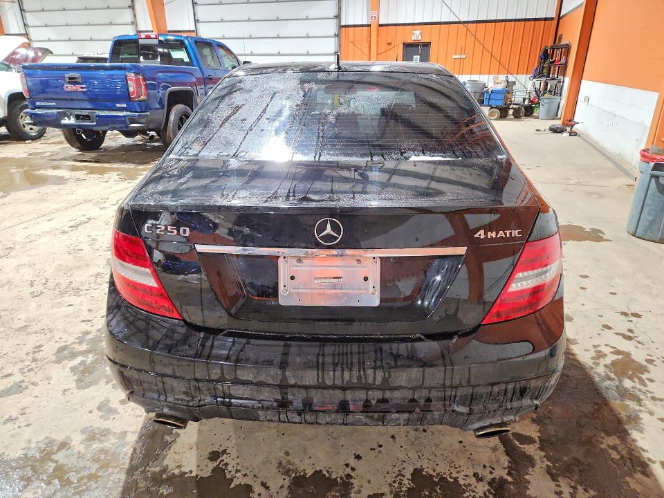 2012 Mercedes-benz C მანქანა იყიდება აუქციონზე, vin: WDDGF8FB4CA686925, აუქციონის ნომერი: 41611466