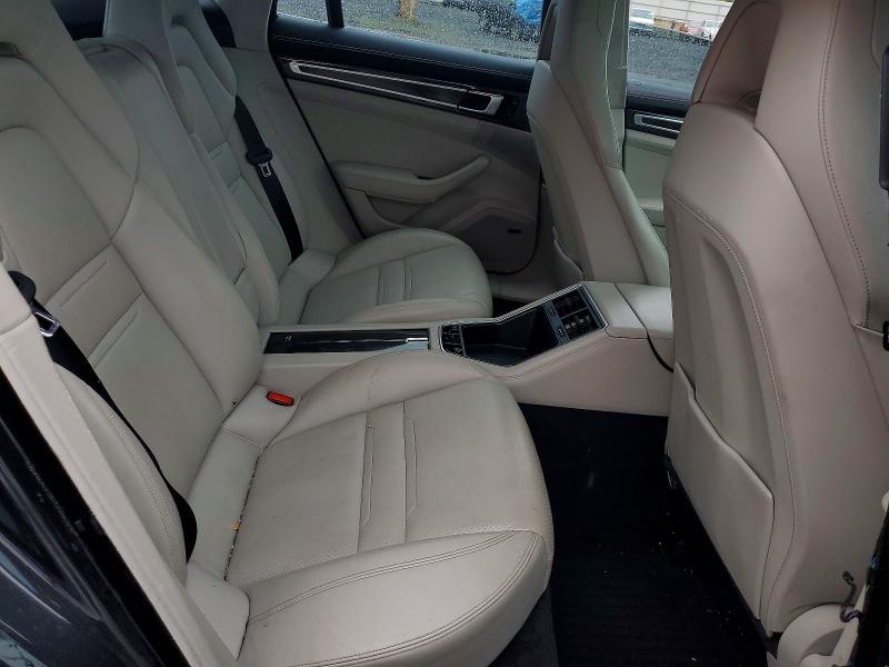 79990935 :رقم المزاد ، WP0AF2A73HL150690 vin ، 2017 Porsche Panamera مزاد بيع