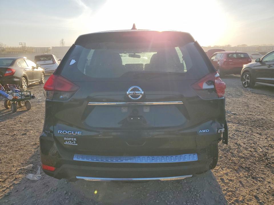 Продажа на аукционе авто 2018 Nissan Rogue, vin: KNMAT2MV3JP537578, номер лота: 46961426