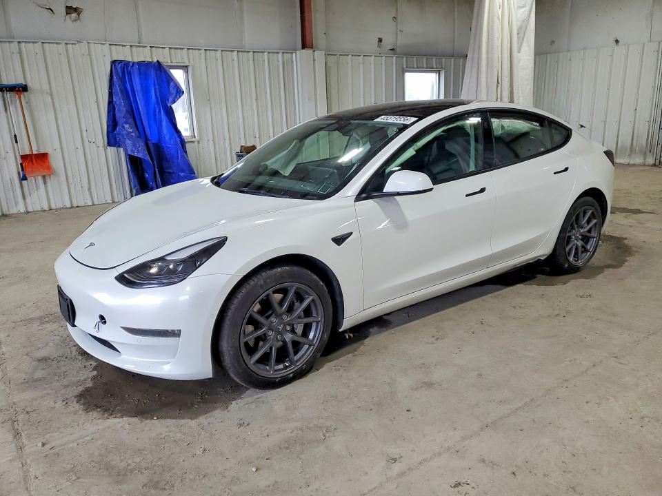 45519556 :رقم المزاد ، 5YJ3E1EB1NF334884 vin ، 2022 Tesla Model 3 مزاد بيع