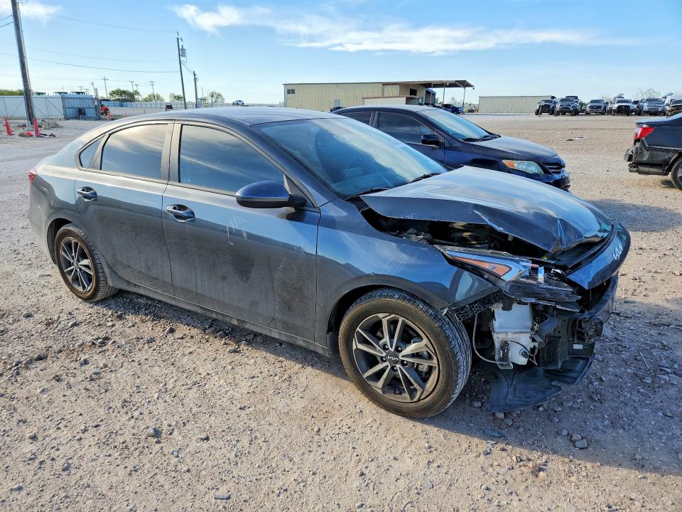 46384846 :رقم المزاد ، 3KPF24ADXNE437127 vin ، 2022 Kia Forte مزاد بيع