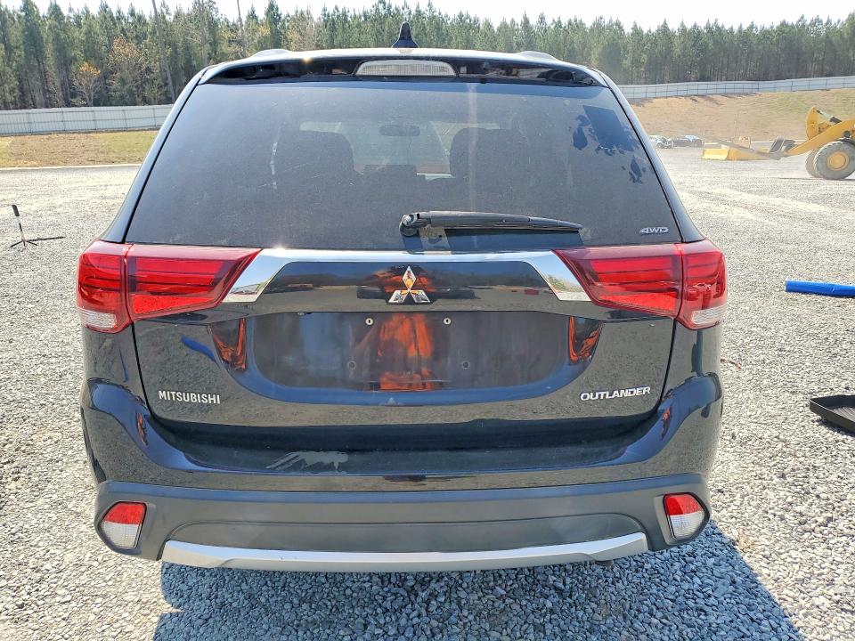 Продаж на аукціоні авто 2018 Mitsubishi Outlander, vin: JA4AZ3A36JZ058819, номер лоту: 47781826