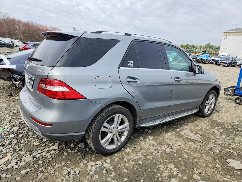 46941056 :رقم المزاد ، 4JGDA0EBXFA519323 vin ، 2015 Mercedes-benz Ml مزاد بيع