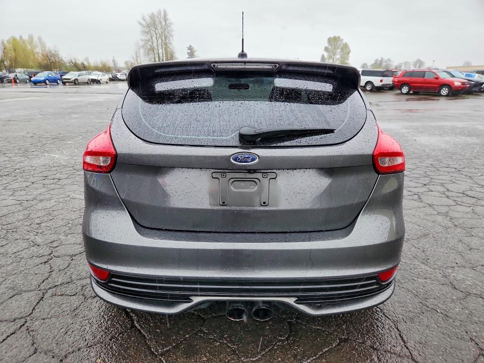 2018 Ford Focus მანქანა იყიდება აუქციონზე, vin: 1FADP3L97JL260085, აუქციონის ნომერი: 47412596