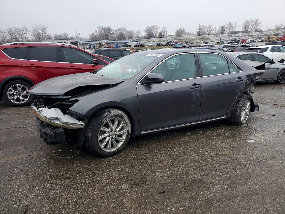 79122705 :رقم المزاد ، 4T4BF1FK2ER417952 vin ، 2014 Toyota Camry مزاد بيع