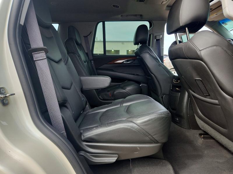 2015 Cadillac Escalade მანქანა იყიდება აუქციონზე, vin: 1GYS4MKJ1FR656961, აუქციონის ნომერი: 46643006