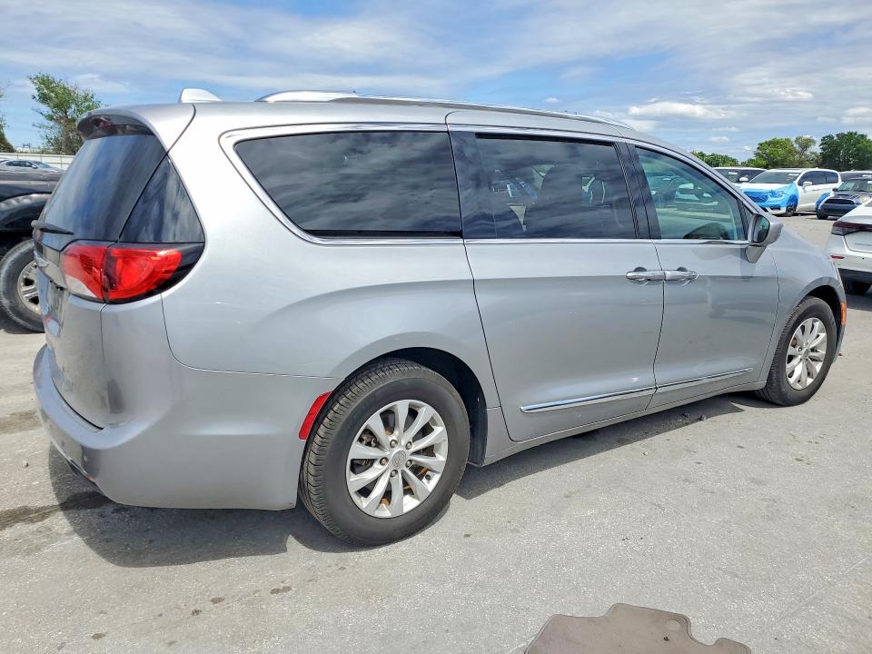 46302716 :رقم المزاد ، 2C4RC1BG3JR101488 vin ، 2018 Chrysler Pacifica مزاد بيع