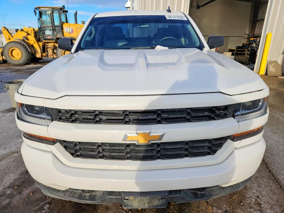 46141256 :رقم المزاد ، 3GCUKPEC3JG339632 vin ، 2018 Chevrolet Silverado مزاد بيع